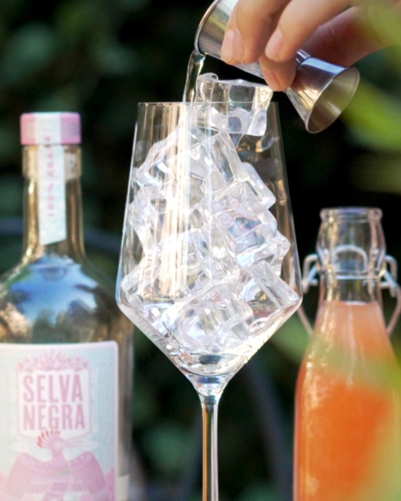 VIDEO MIT SELVA NEGRA BLANCO PALOMA